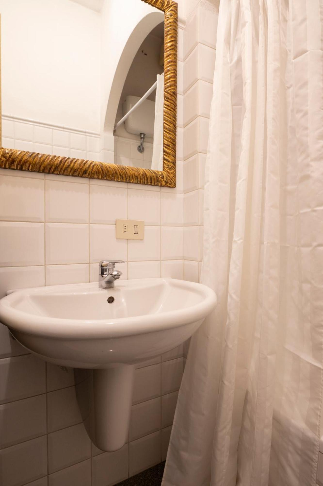 Caravaggio- Con Bagno Privato In Condiviso Oltrarno Casa de hóspedes Florença